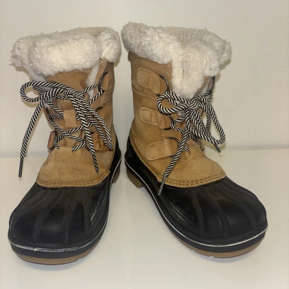 boys or girls Cat & Jack Winter Boots Leather Kids Youth Faux Fur Size 1 Fall